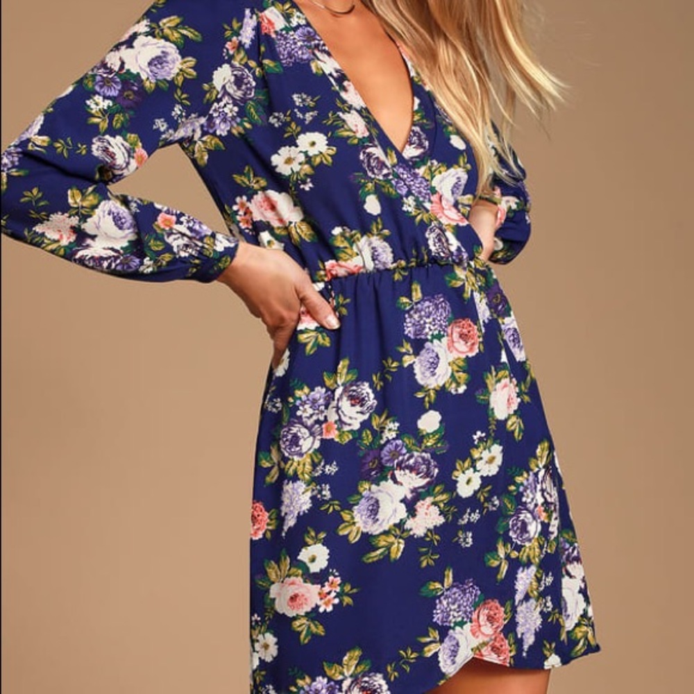 That’s a Wrap Lulu’s Navy Floral Dress Medium